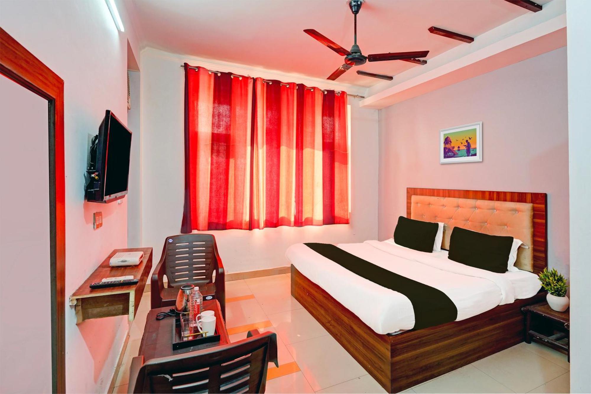 Super Hotel O Palm Dehradun Eksteriør billede
