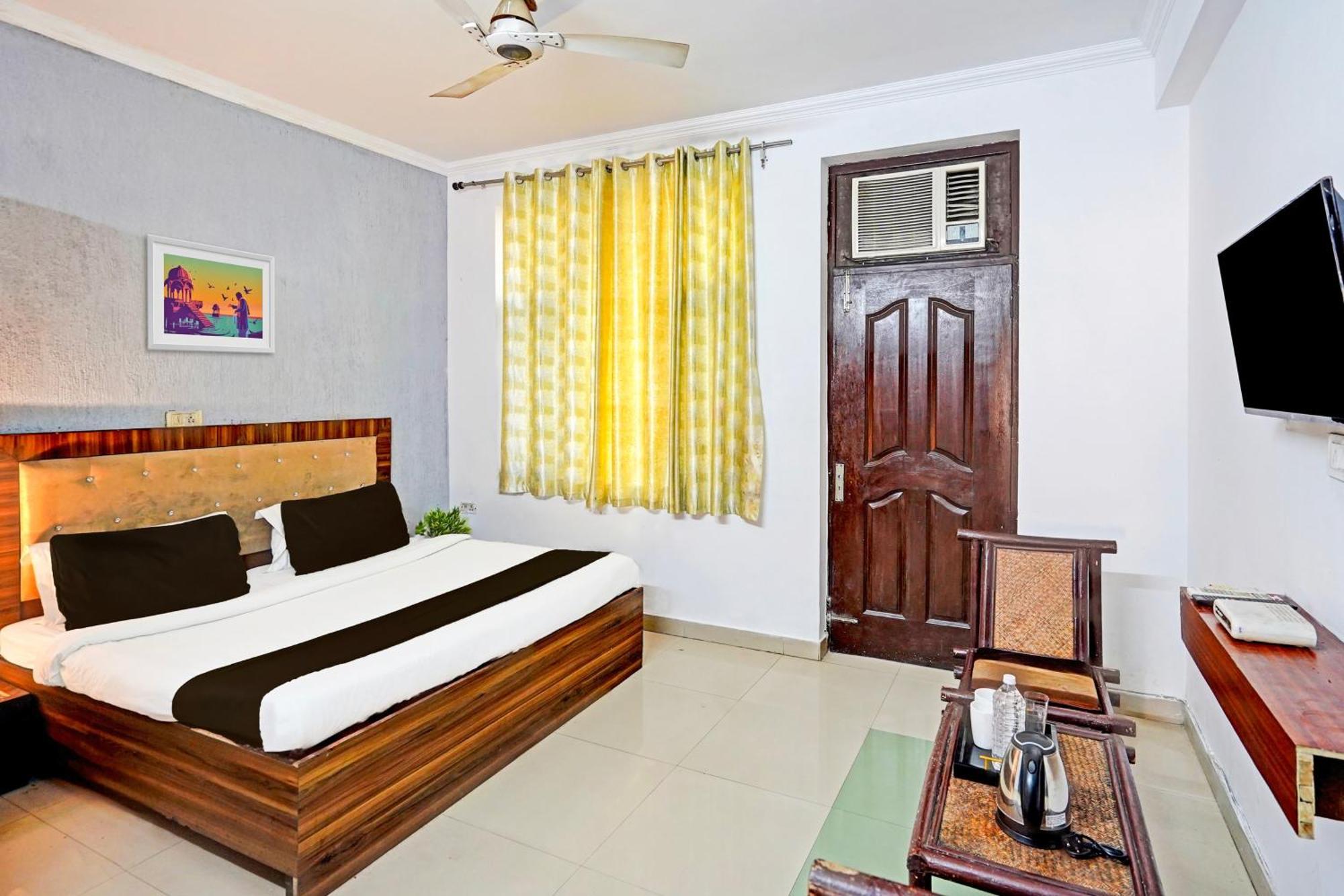 Super Hotel O Palm Dehradun Eksteriør billede