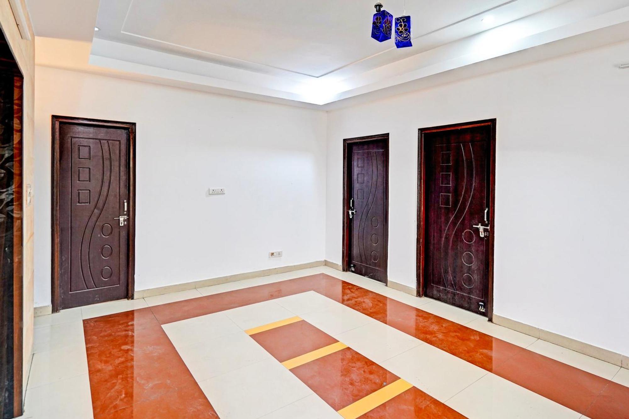 Super Hotel O Palm Dehradun Eksteriør billede
